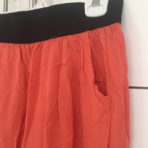 Pink Woman Capris Medium - Picture 2 of 11